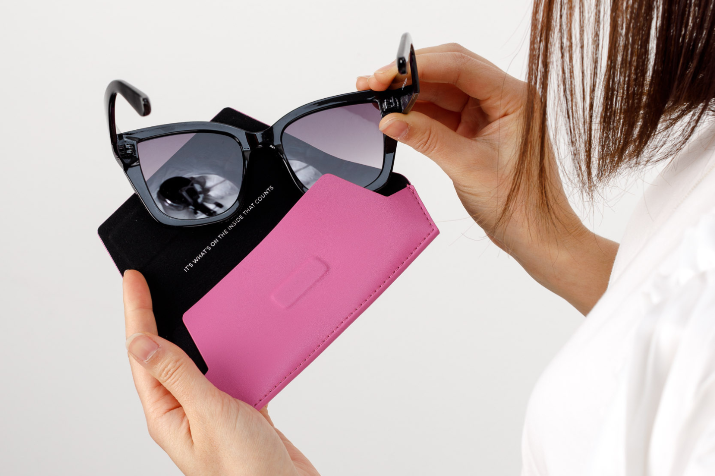 Monster high glasses case sales